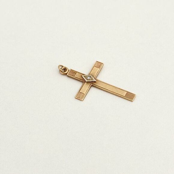 Vintage 14K Yellow Gold Diamond Etched Cross Religious Charm Pendant - Picture 5 of 12